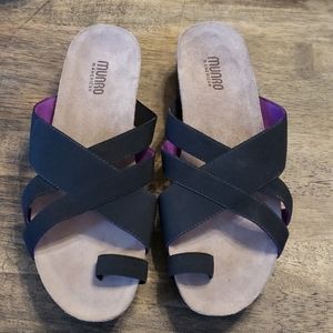 Munro Sandals